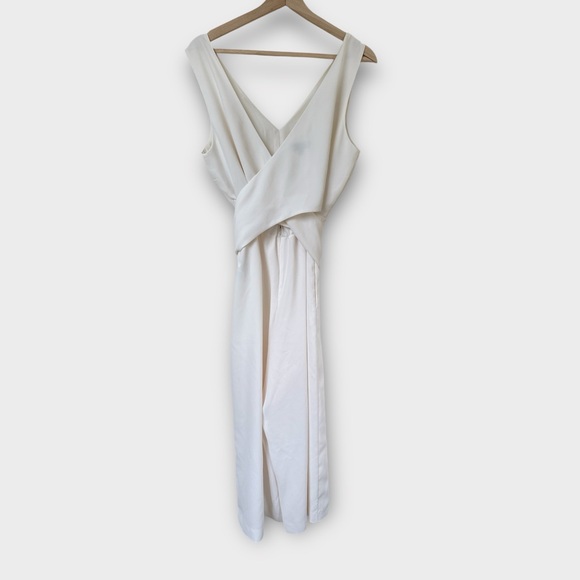 J.Crew 365 Wrap-tie Jumpsuit in Stretch Poplin White, size 10 - Picture 3 of 9